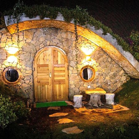 Moc Chau Hobbiton Bed & Breakfast Bagian luar foto
