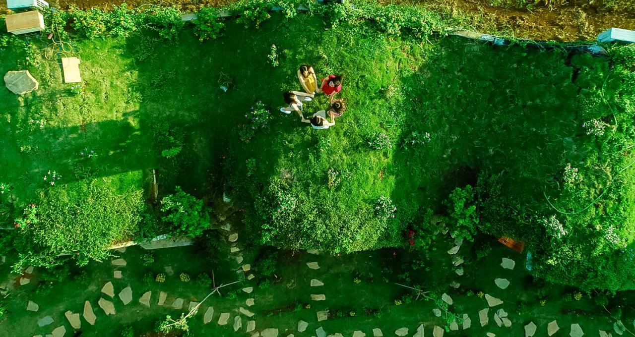 Moc Chau Hobbiton Bed & Breakfast Bagian luar foto